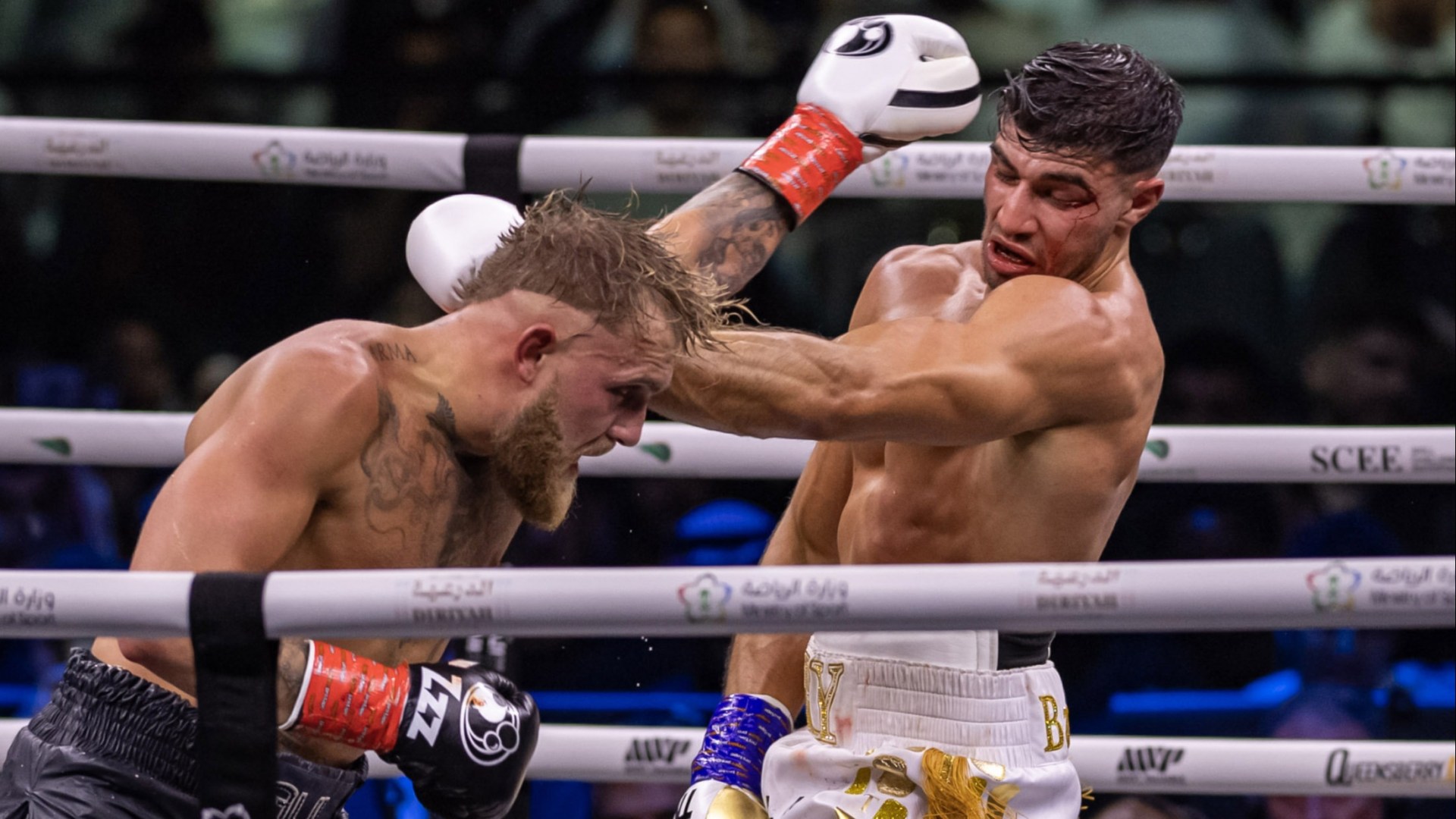 Tommy Fury Hit With Fine Following Post-Split Speeding Offense Tommy Fury Hit With Fine Following Post-Split Speeding Offense