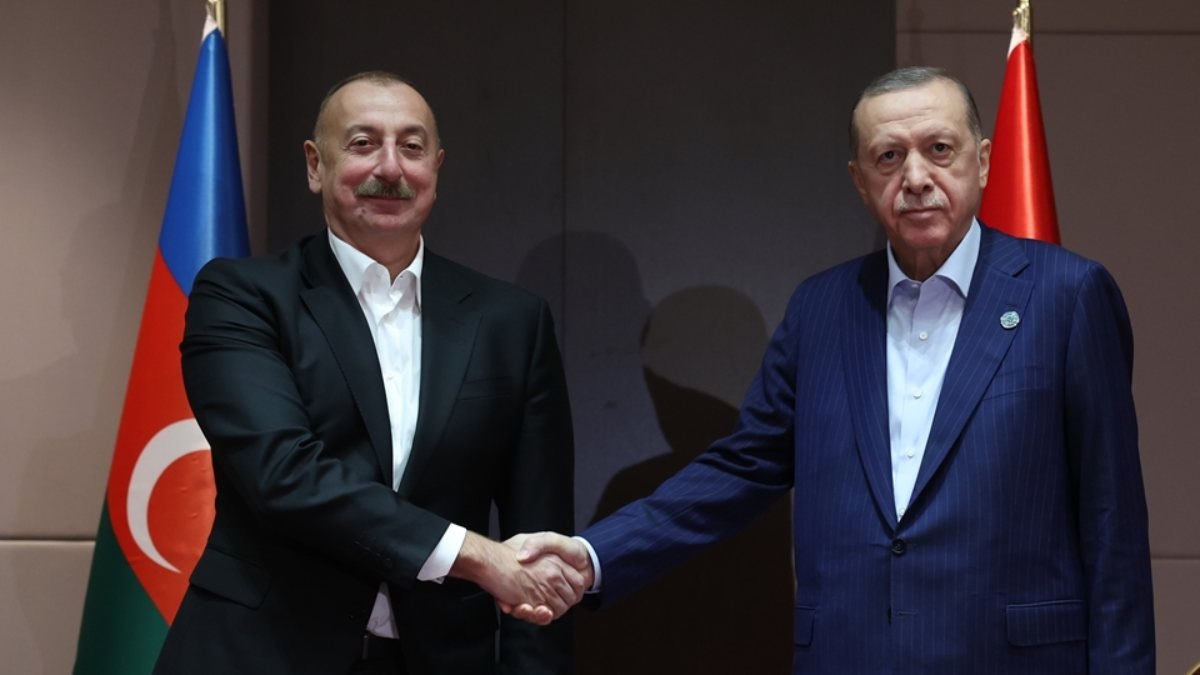 Türkiye-Azerbaycan Zirvesi: Cumhurbaşkanları Erdoğan Ve Aliyev Bir Araya Geldi Türkiye-Azerbaycan Zirvesi: Cumhurbaşkanları Erdoğan Ve Aliyev Bir Araya Geldi