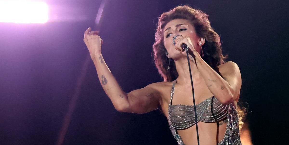 Ulasan Singel Baru Miley Cyrus: Ulasan Singel Baru Miley Cyrus: