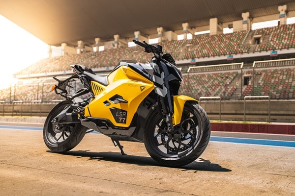 Ultraviolette Tesseract Electric Scooter: 20.1 BHP, 261km Range, And ₹1.2 Lakh Price Tag Ultraviolette Tesseract Electric Scooter: 20.1 BHP, 261km Range, And ₹1.2 Lakh Price Tag