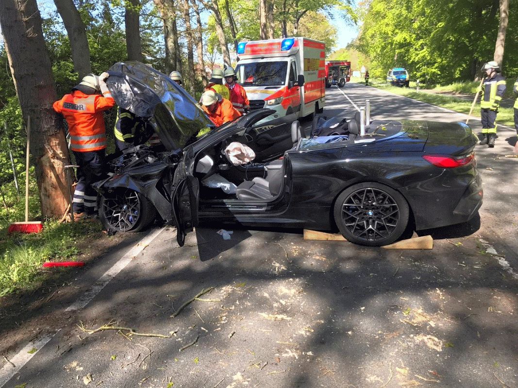 Unfall In Stemwede: Auto Prallt Gegen Baum – Fahrer Aus Bad Essen Verletzt Unfall In Stemwede: Auto Prallt Gegen Baum – Fahrer Aus Bad Essen Verletzt