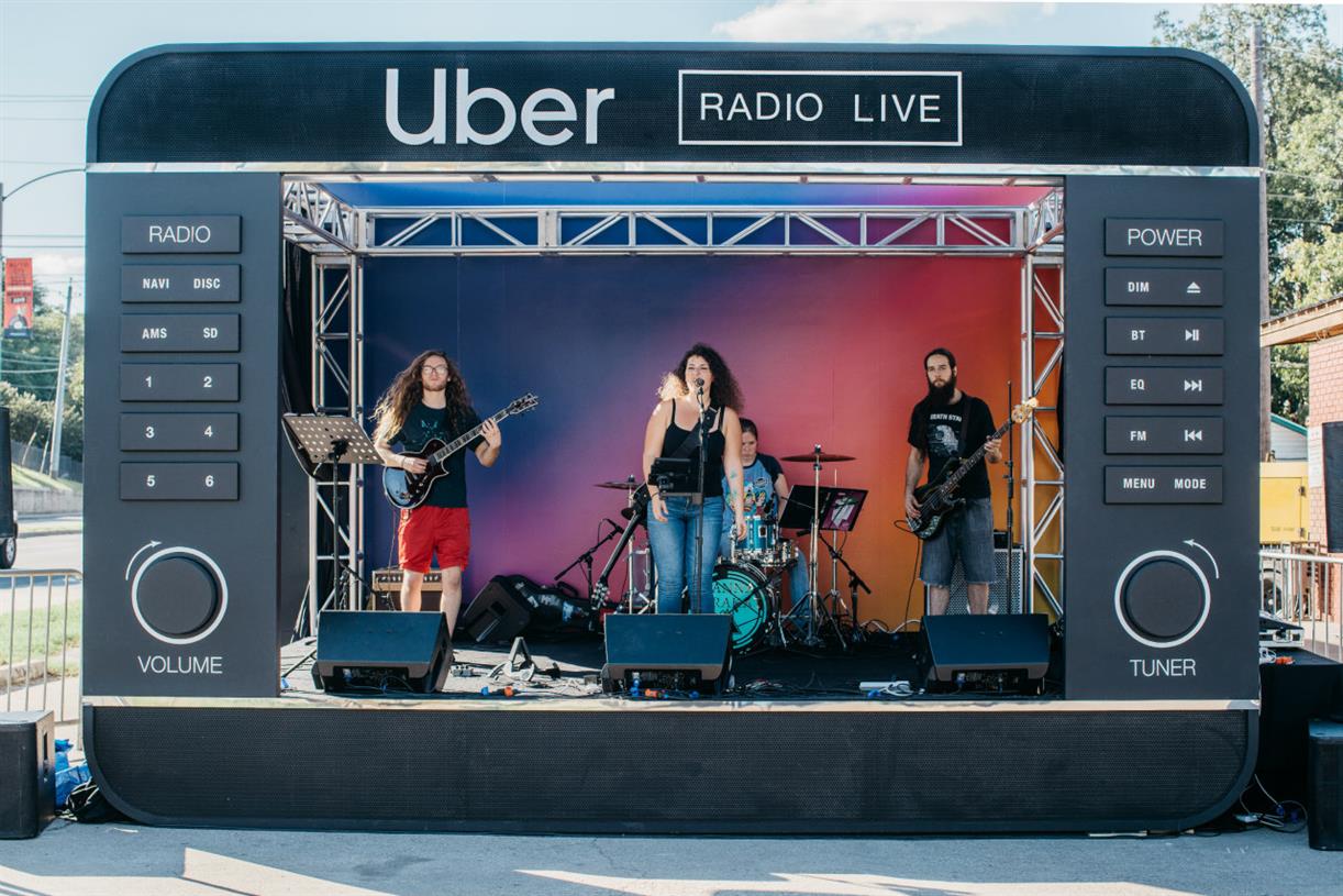 United Center Concertgoers Get $5 Rides With New Uber Shuttle Service United Center Concertgoers Get $5 Rides With New Uber Shuttle Service