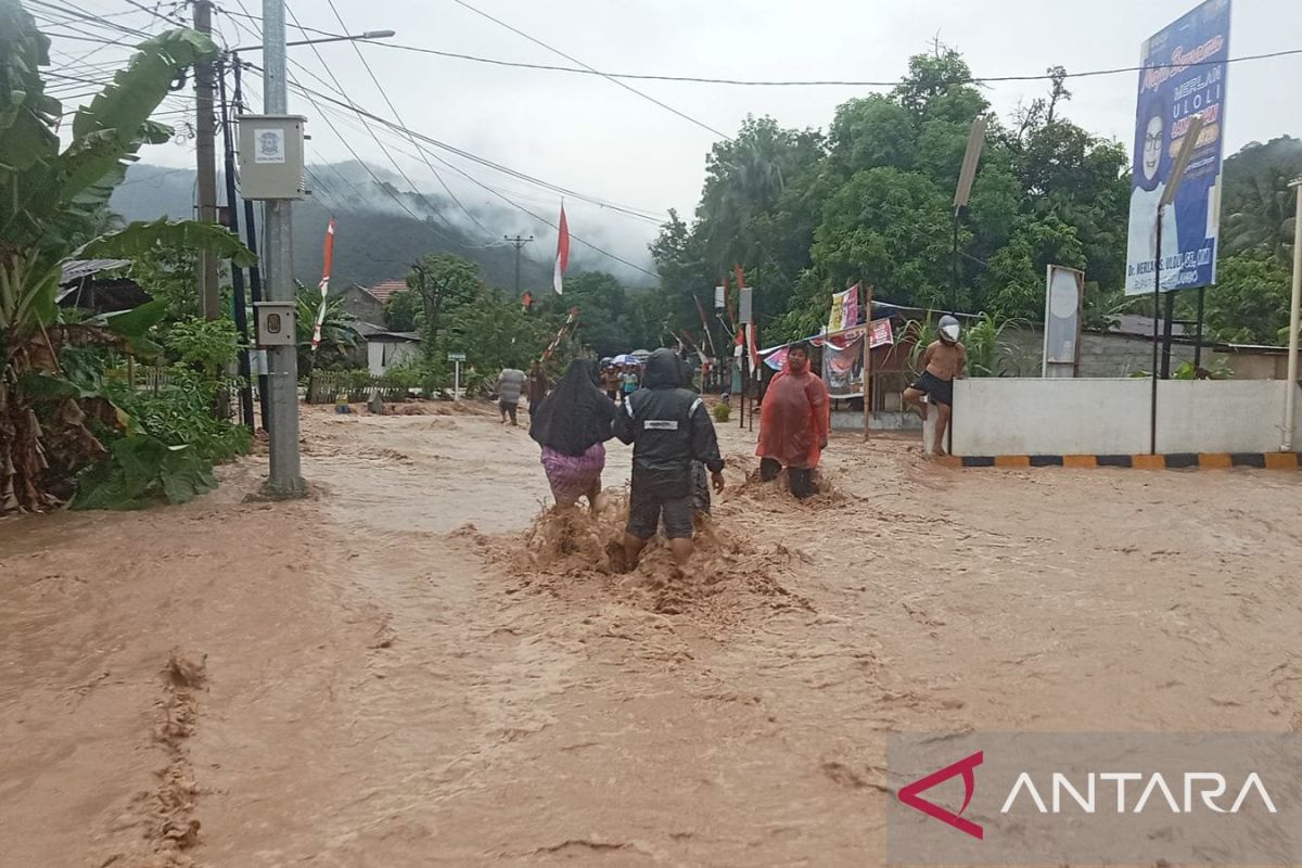 Update Cuaca Jawa Timur: Hujan Terus Mengguyur, Waspada Banjir Update Cuaca Jawa Timur: Hujan Terus Mengguyur, Waspada Banjir