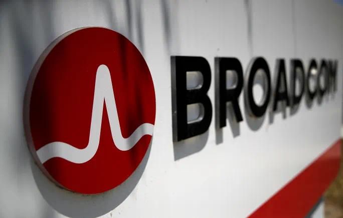 VMware Costs To Skyrocket: AT&T Reports Extreme Price Hike From Broadcom VMware Costs To Skyrocket: AT&T Reports Extreme Price Hike From Broadcom
