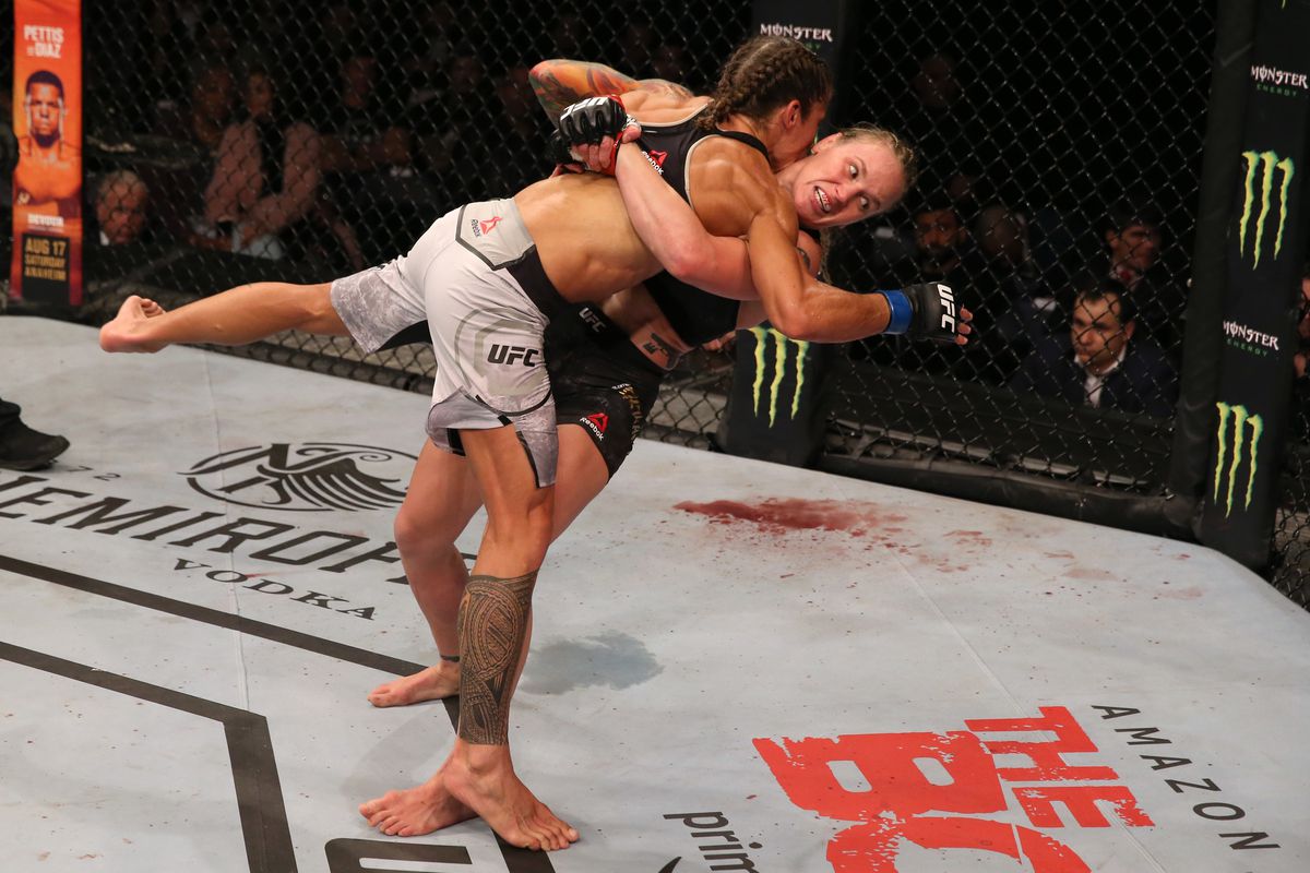 Valentina Shevchenko's Dragon-Themed Fighting Gear: Design Details