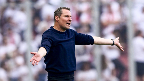 Van Hanegem's Advies Aan Ajax: De Juiste Trainer Kiezen Van Hanegem's Advies Aan Ajax: De Juiste Trainer Kiezen