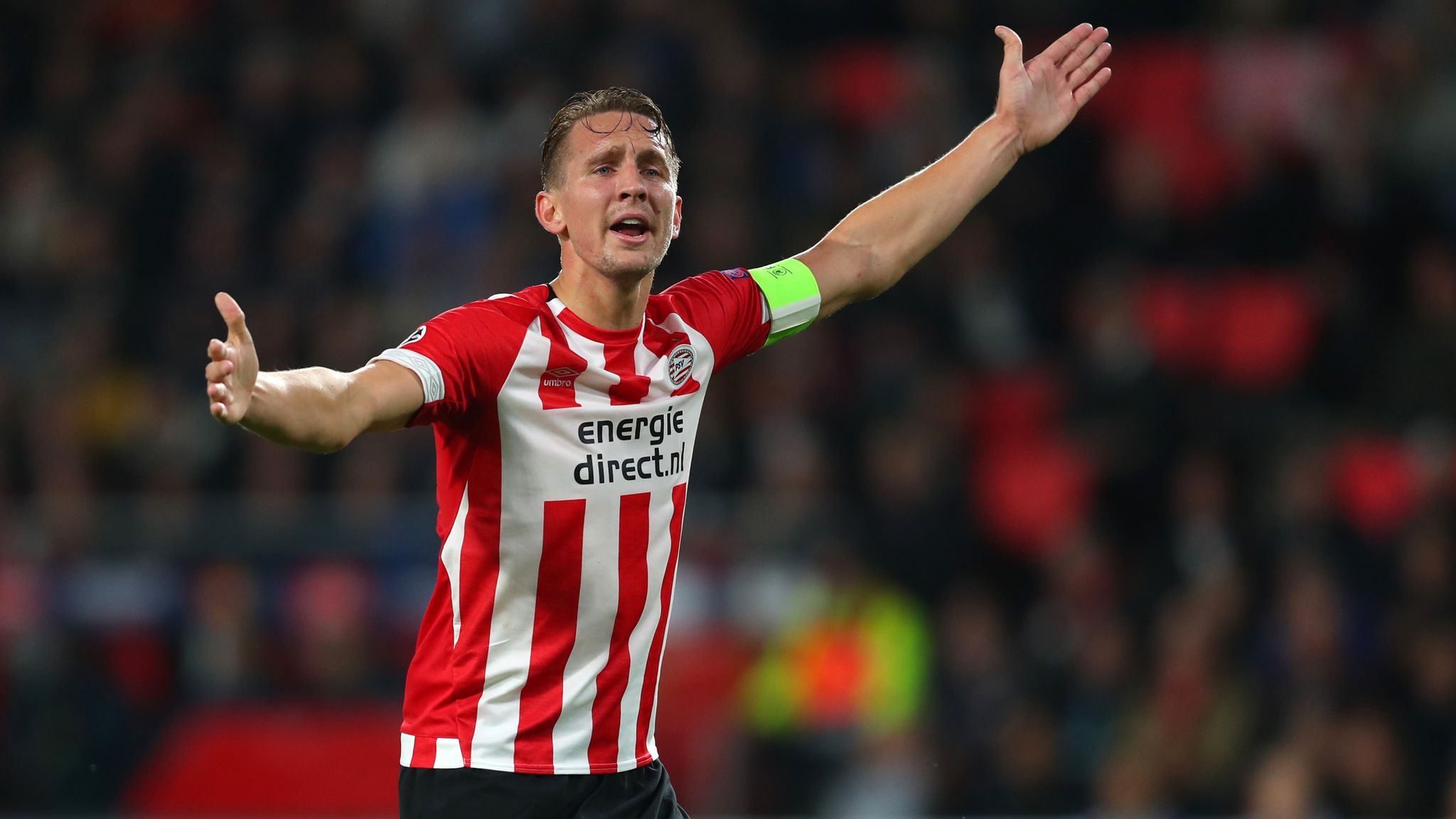 Veteran's Day Triumph: PSV's De Jong And Perisic Power Eredivisie Title Win Veteran's Day Triumph: PSV's De Jong And Perisic Power Eredivisie Title Win