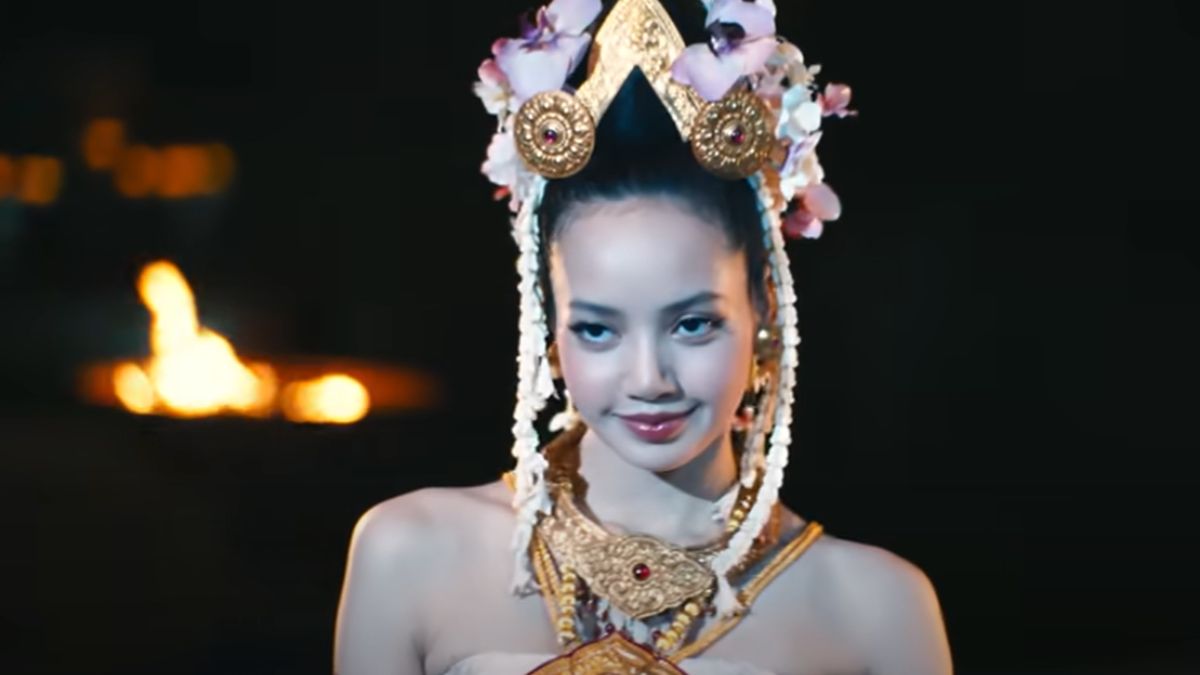 White Lotus: An Oscar Winner's Unexpected Appearance White Lotus: An Oscar Winner's Unexpected Appearance