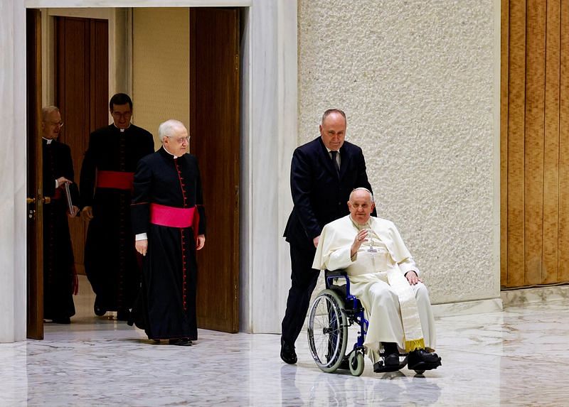 World Mourns Pope Francis: Death At 88 After Pneumonia