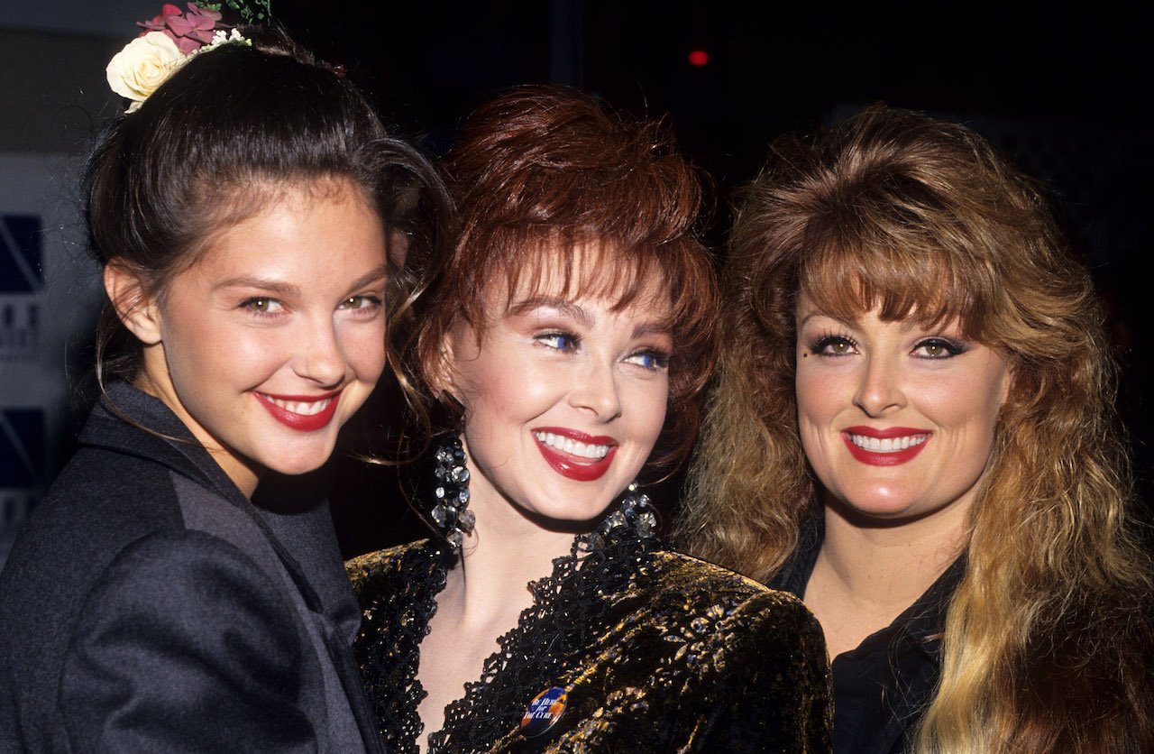 Wynonna And Ashley Judd Open Up In New Family Docuseries Wynonna And Ashley Judd Open Up In New Family Docuseries
