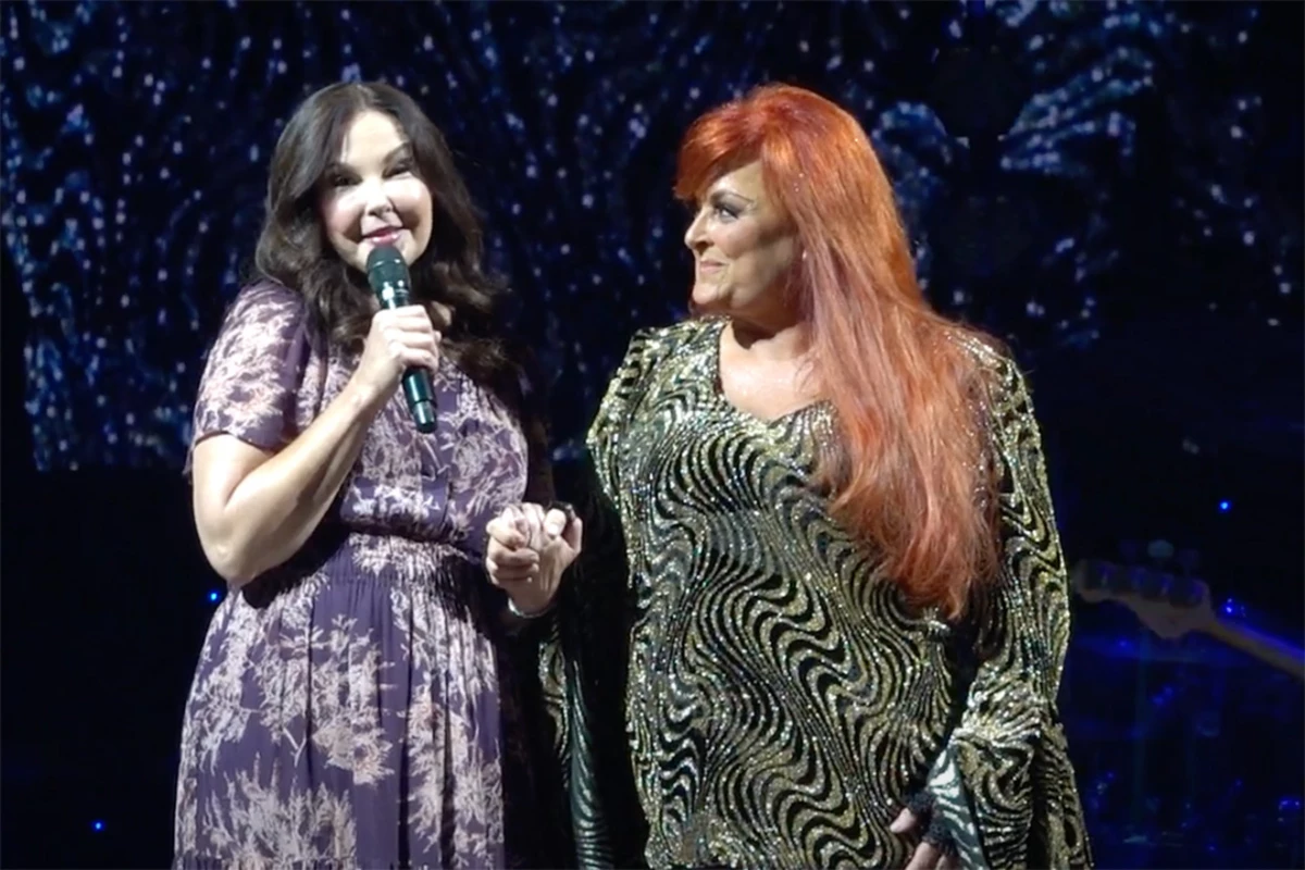 Wynonna And Ashley Judd Open Up: Their Family Story In A New Documentary Wynonna And Ashley Judd Open Up: Their Family Story In A New Documentary