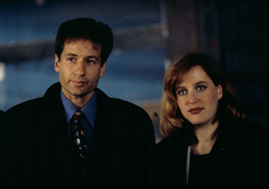X-Files Stars Gillian Anderson And David Duchovny Reunite At SAG Awards X-Files Stars Gillian Anderson And David Duchovny Reunite At SAG Awards