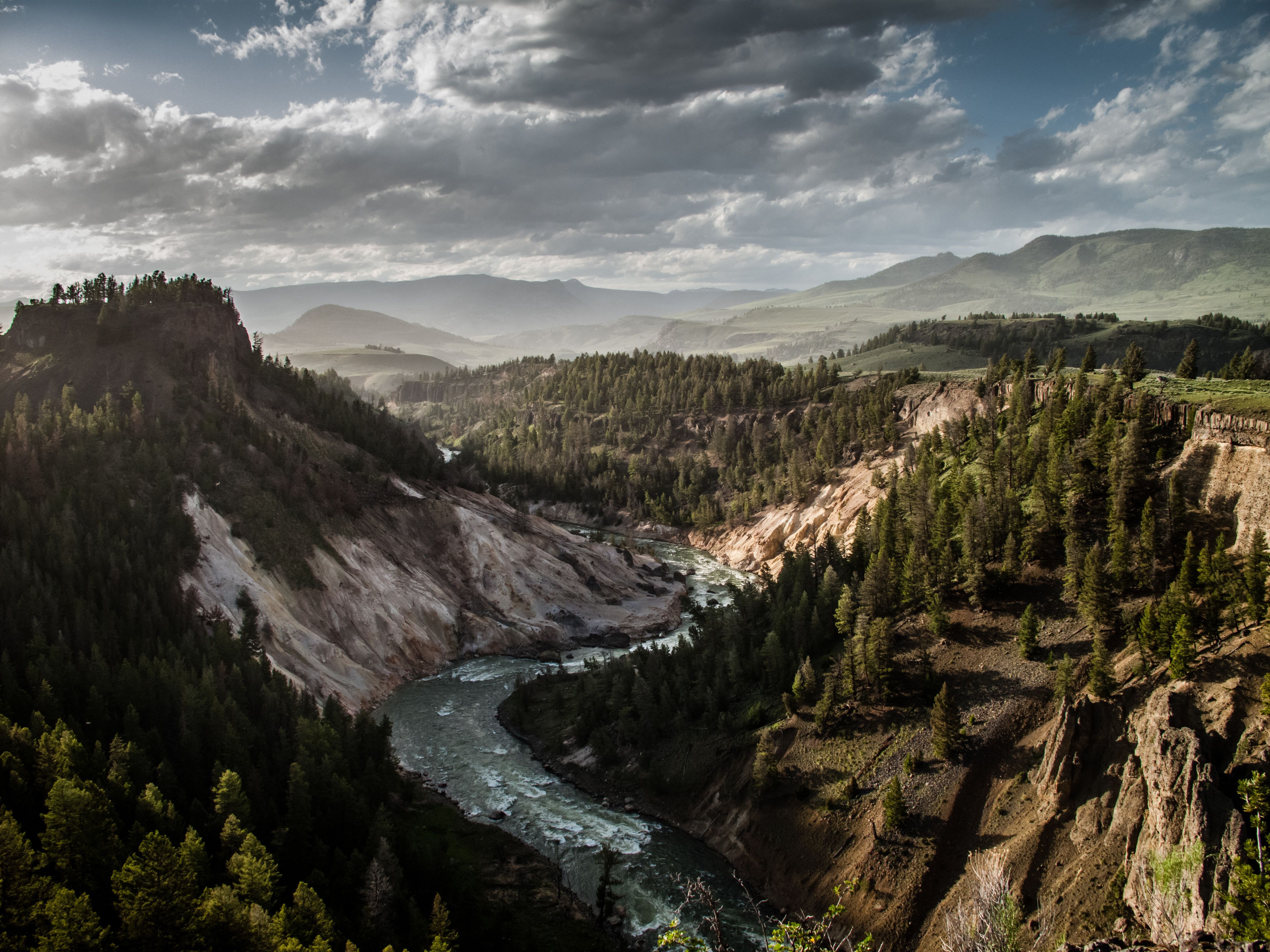 Yellowstone National Park Area: Seven Dead In Fatal Crash Yellowstone National Park Area: Seven Dead In Fatal Crash