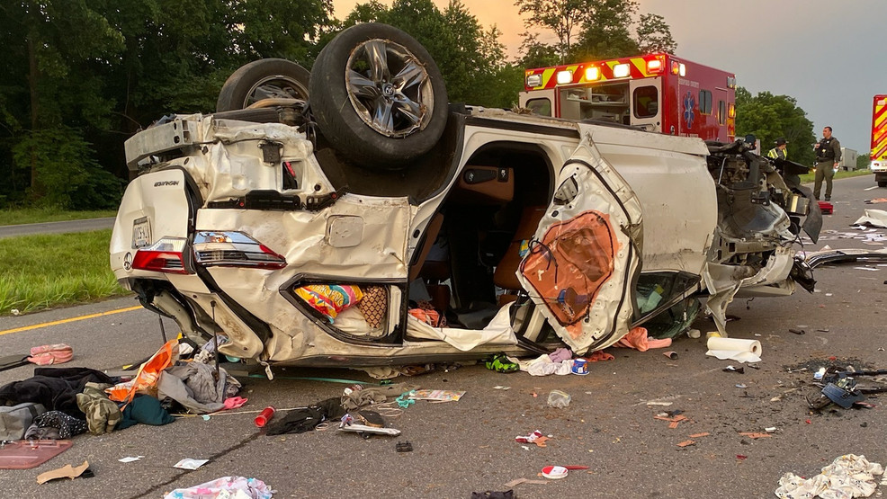 Yellowstone National Park Vicinity: Seven Dead In Fatal Crash Yellowstone National Park Vicinity: Seven Dead In Fatal Crash