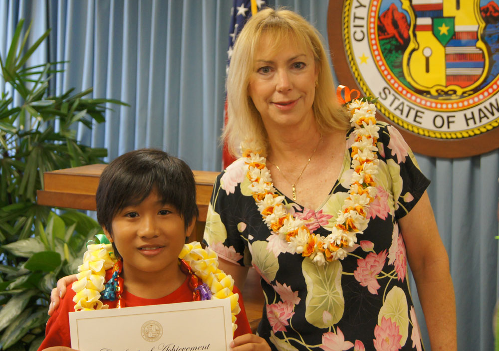 Young Hawaiian Artists Shine: Sew A Lei Poster Contest For Memorial Day Young Hawaiian Artists Shine: Sew A Lei Poster Contest For Memorial Day