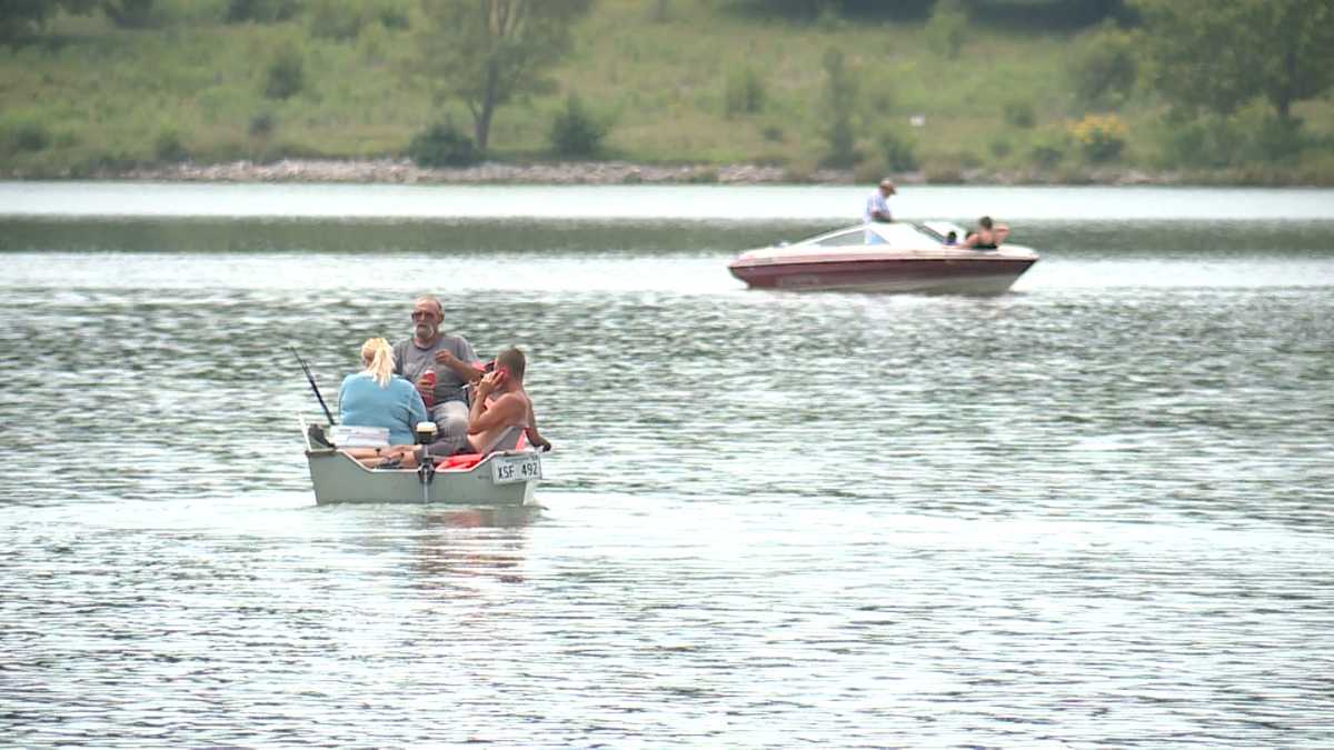 Zebra Mussel Infestation: Casper Resident's Boat Lift Zebra Mussel Infestation: Casper Resident's Boat Lift