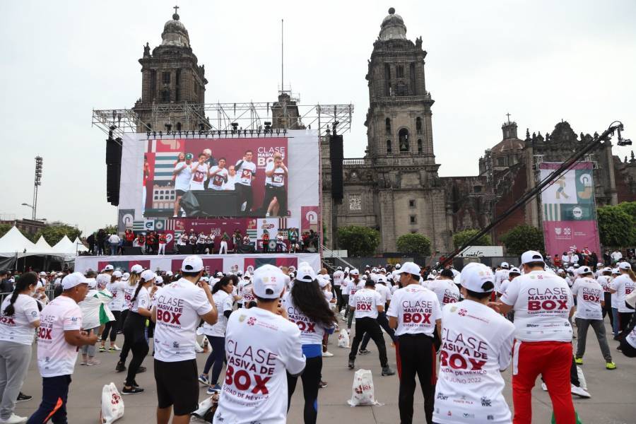 Zócalo Capitalino: Imágenes De La Clase Nacional De Boxeo